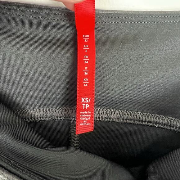 Spanx Women’s Size XS/TP Faux Leather Leggings Black Shiny Vegan High Rise‎ - Picture 7 of 9